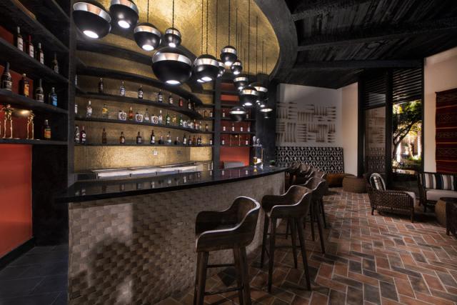 TEQUILA BAR (2)