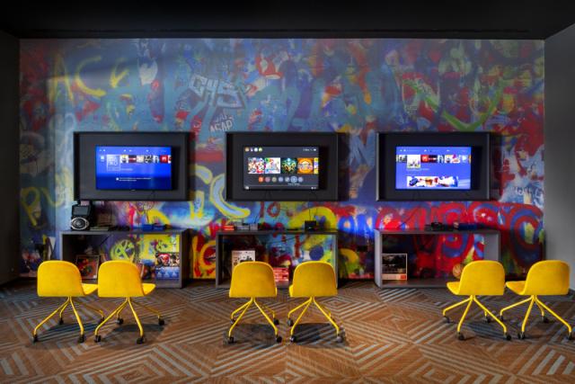 VIBE TEEN CLUB (2)