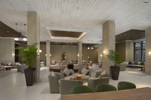 Lobby Piano Bar  (2)