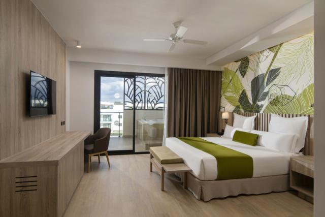 Master Suites  (3)