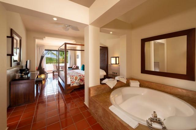 Catalonia Bavaro Royal (100)