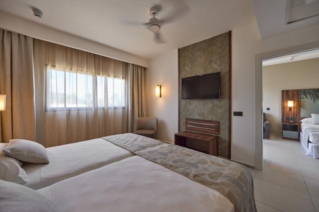 Riu Turquoise 6 FAM (1)