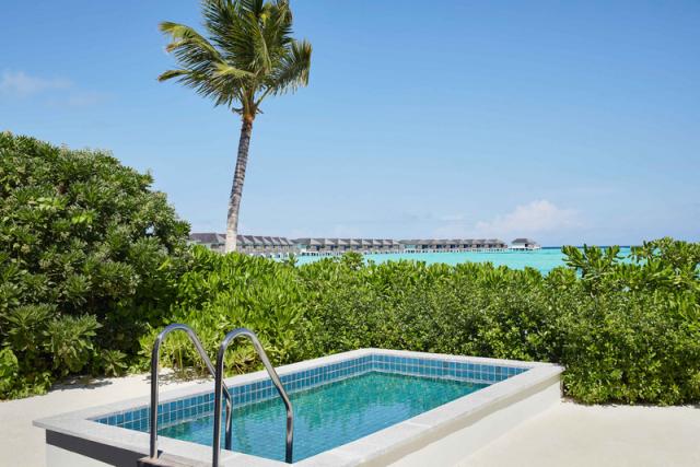 Beach Villa with Pool (4)