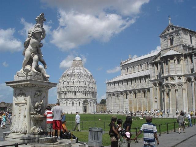 PisaDSC03386.JPG
