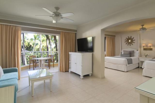 Jewel-Punta-Cana-Club-Junior-Suite