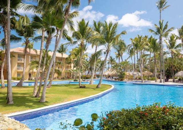 Jewel-Punta-Cana-Resort-Pool-02