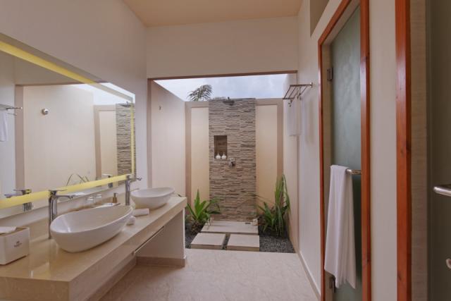 Brennia Kottefaru Beach Pool Villa