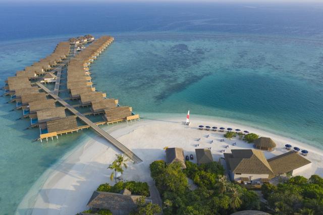 Emerald Faarufushi Resort 2 (3)
