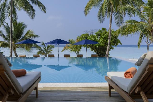 Emerald Faarufushi Resort 3 (8)