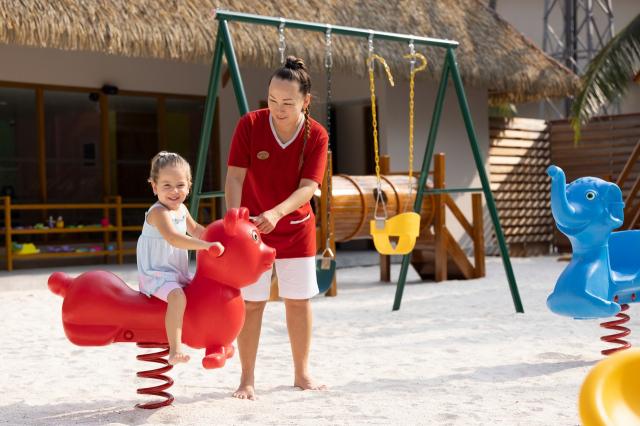 Emerald Faarufushi Resort 6 (3)