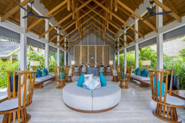 Emerald Faarufushi Resort 7 (7)