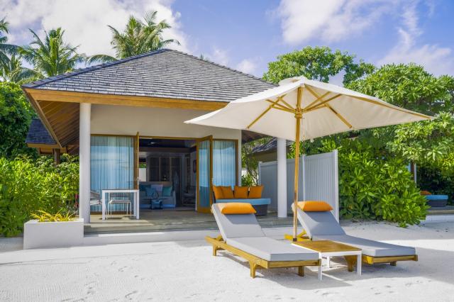 Emerald Faarufushi Resort 9 BV (1)