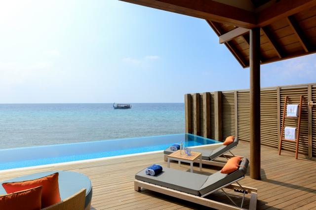 Emerald Faarufushi Resort 12 WVillas (5)