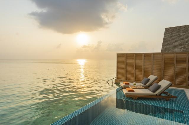Emerald Faarufushi Resort 12 WVillas (6)