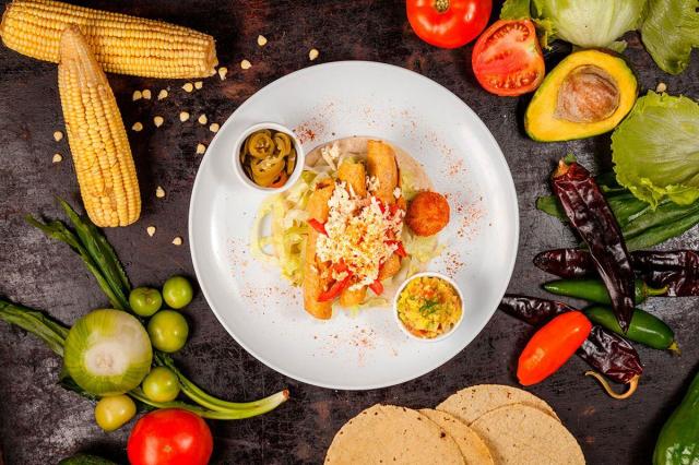 royal-panama-food