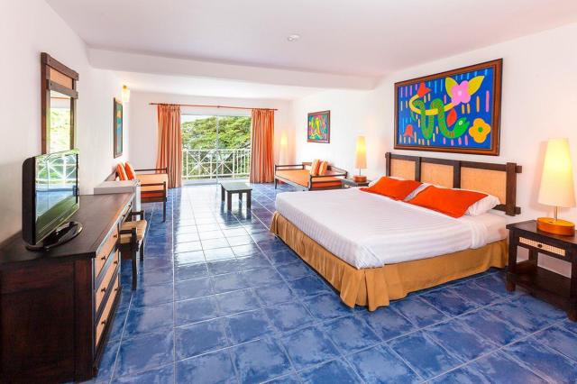 royal-panama-room
