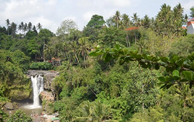 Tegenungan 1.JPG