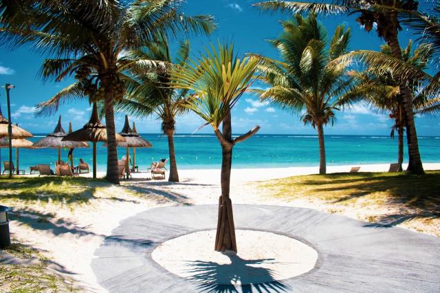 Crystals Beach Resort Belle Mare 2 (5)