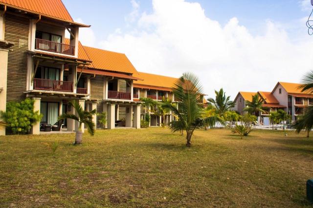 Crystals Beach Resort Belle Mare 3 (2)