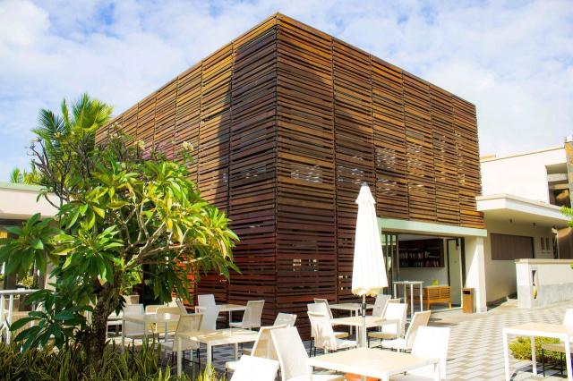 Crystals Beach Resort Belle Mare 3 (5)
