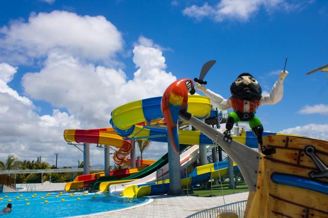 Crystals Beach Resort Belle Mare 4 (5)