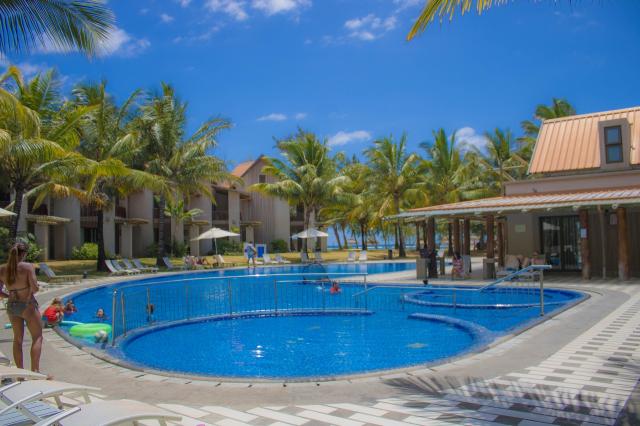 Crystals Beach Resort Belle Mare 5 (2)