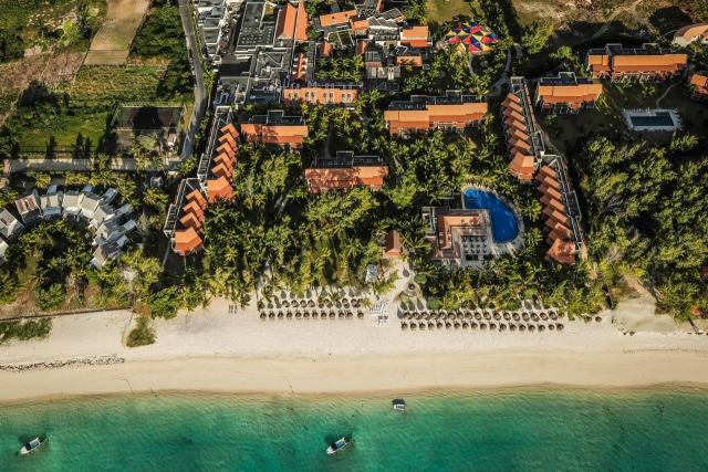 Crystals Beach Resort Belle Mare 1 (3)