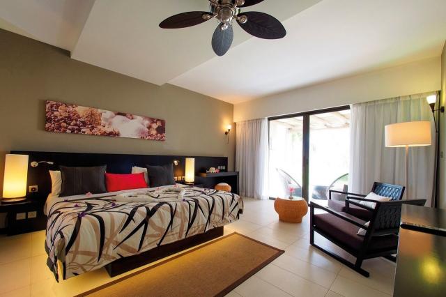 Crystals Beach Resort Belle Mare 10 SUPR (1)