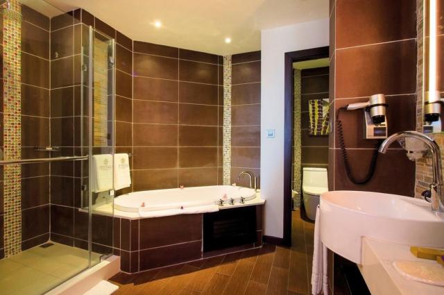 Crystals Beach Resort Belle Mare 10 SUPR (3)