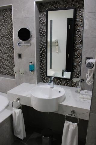 Crystals Beach Resort Belle Mare 11 rooms (7).JPG