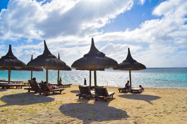 Crystals Beach Resort Belle Mare 1 (6)