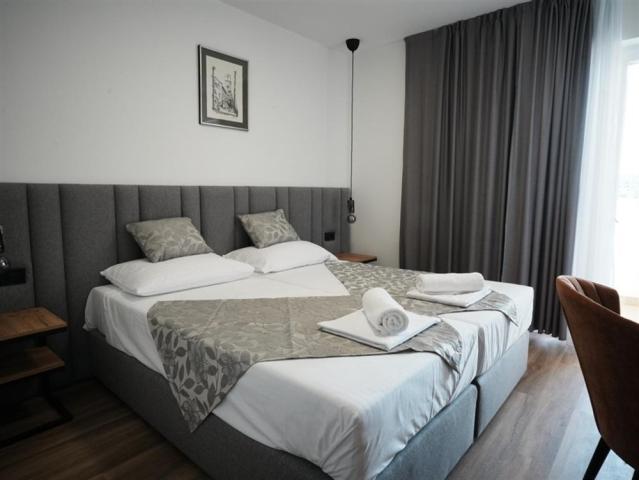 Dalmacie_Vodice_Imperial_05.JPG