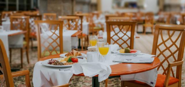 5-star-hotel-in-madeira-restaurant-arco