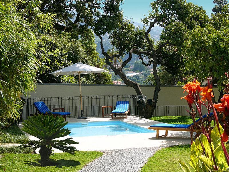 Kids-Swimming-Pool