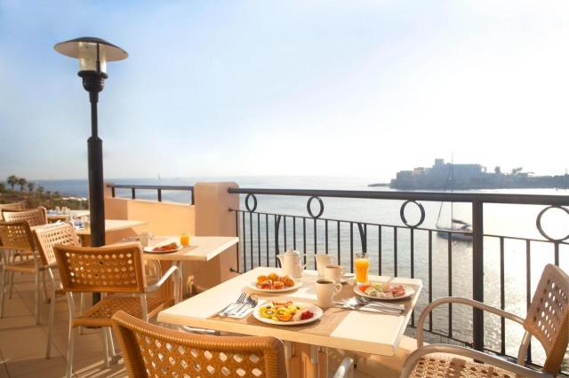 Marina Hotel Corinthia Beach Resort int1 (4)
