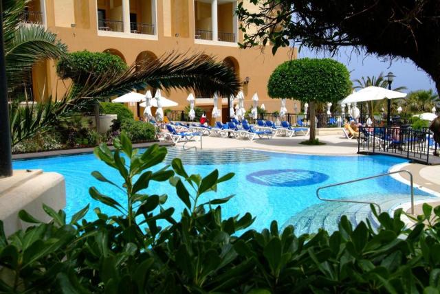 Marina Hotel Corinthia Beach Resort ext1 (2)