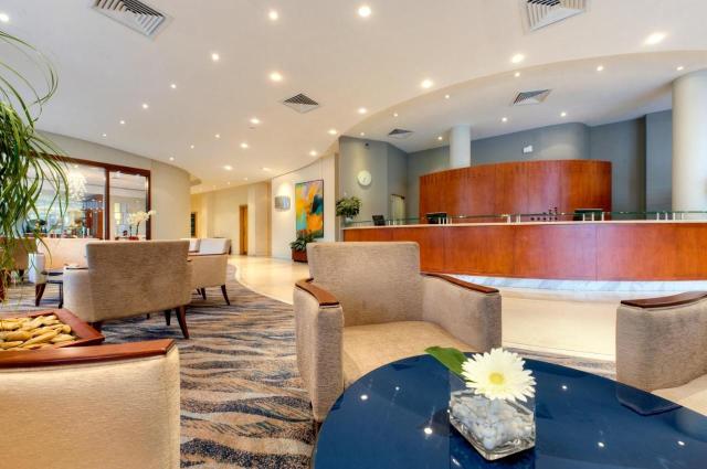 Marina Hotel Corinthia Beach Resort int (2)