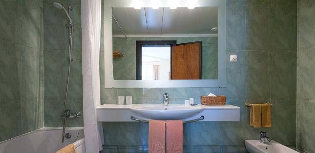 junior_suite_wc_12893967335b87b60f78a20