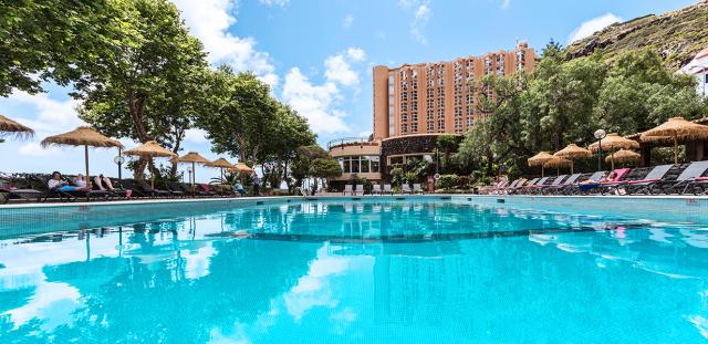 piscina_6809069125b98da7b401f3