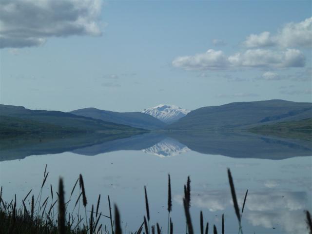 Jezero Lögurin, hora Snefell.JPG