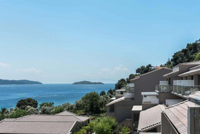 Kassandra Bay15