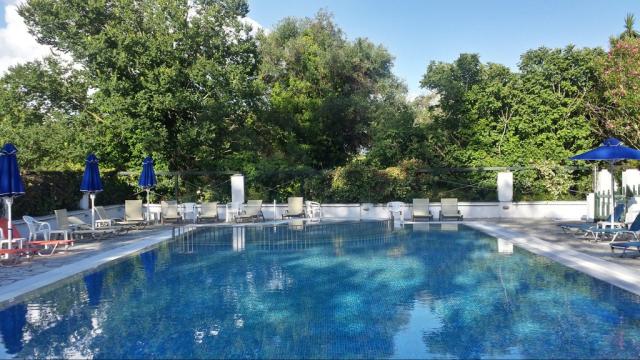 Ipsos_Beach_hotel026
