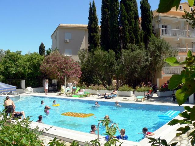 Ipsos_Beach_hotel003