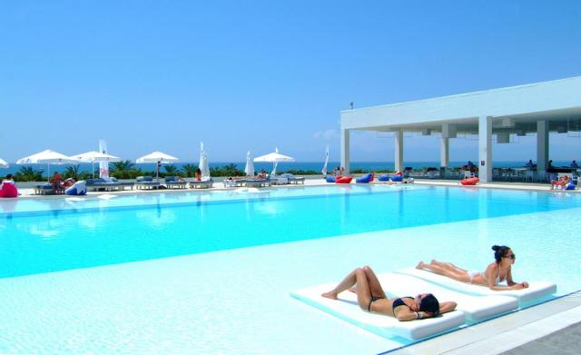 Turecko-AdamEve-pool-1415