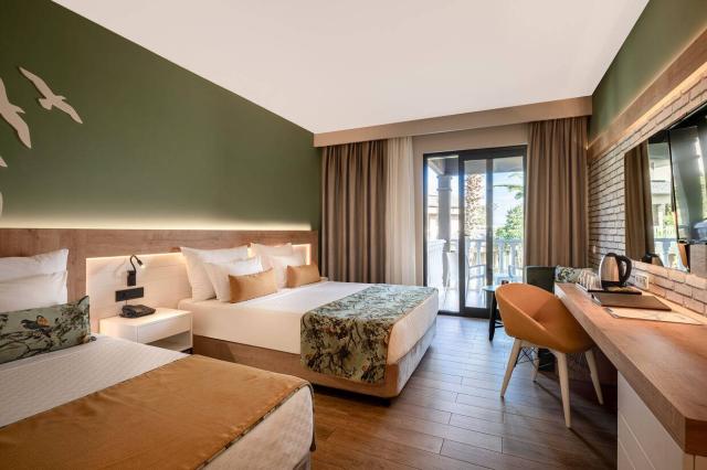 Sailors Beach Club - room