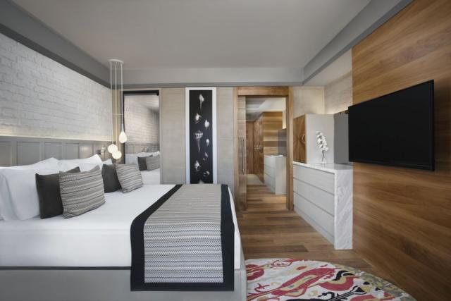 Family Room SSV2