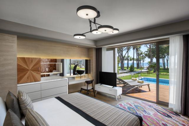 Acanthus Cennet Barut Collection Swim Up Room-2