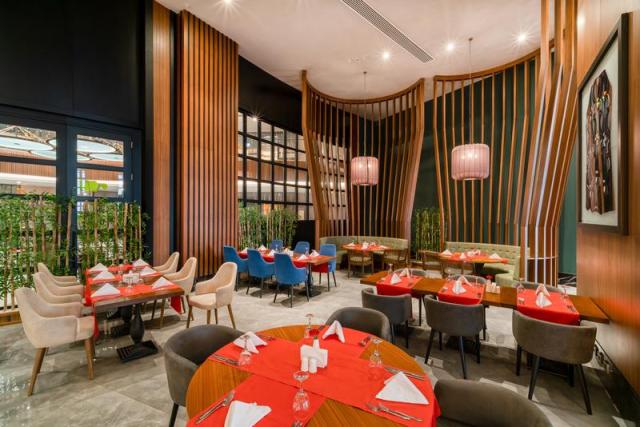 main-restaurant-05-bs_51732406172_o