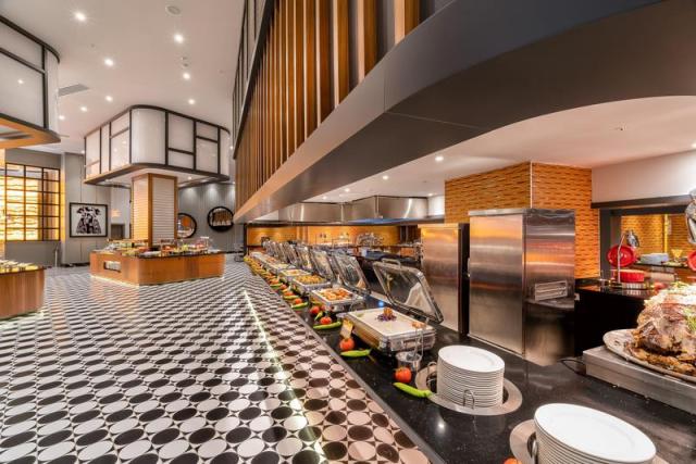 main-restaurant-07-bs_51732405622_o