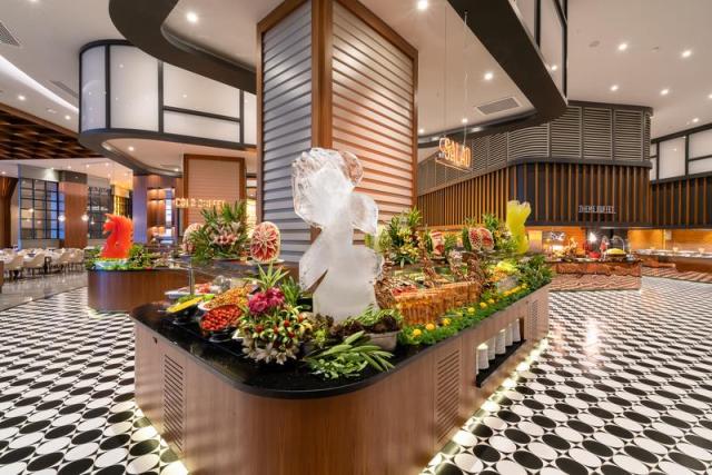 main-restaurant-10-bs_51733213086_o
